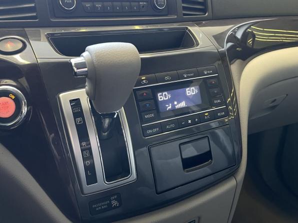 Nissan Quest IV с пробегом 2013 года, цена 1 490 000 рублей, 140000 км, минивэн, Автокод Объявления