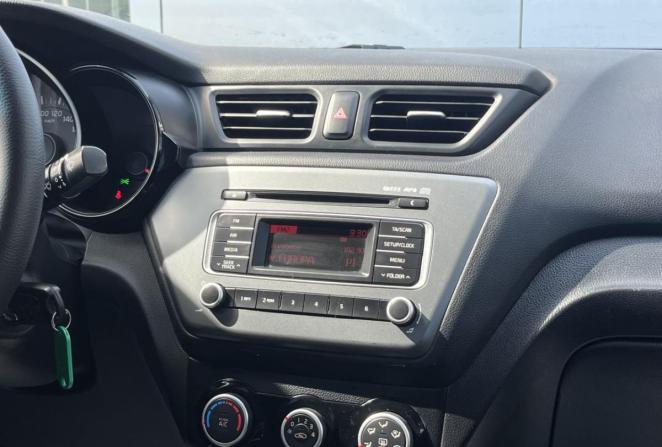 Kia Rio III Рестайлинг с пробегом 2015 года, цена 1 000 000 рублей, 91584 км, седан, Автокод Объявления