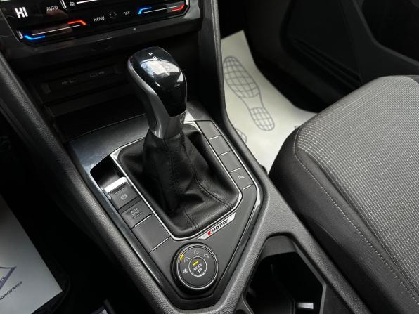 Volkswagen Tiguan II Рестайлинг с пробегом 2021 года, цена 3 099 000 рублей, 62042 км, внедорожник, Автокод Объявления