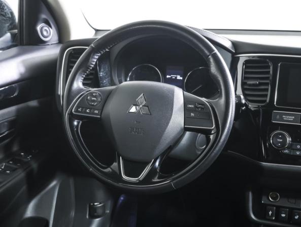 Mitsubishi Outlander III Рестайлинг 3 с пробегом 2019 года, цена 2 190 000 рублей, 89110 км, внедорожник, Автокод Объявления