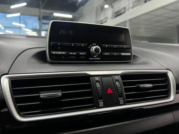 Mazda 3 III (BM) с пробегом 2014 года, цена 1 200 000 рублей, 190192 км, седан, Автокод Объявления