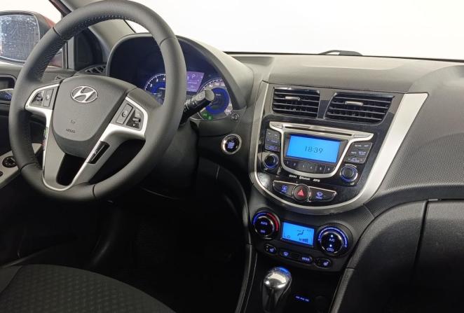 Hyundai Solaris I с пробегом 2012 года, цена 899 000 рублей, 167991 км, хэтчбек, Автокод Объявления
