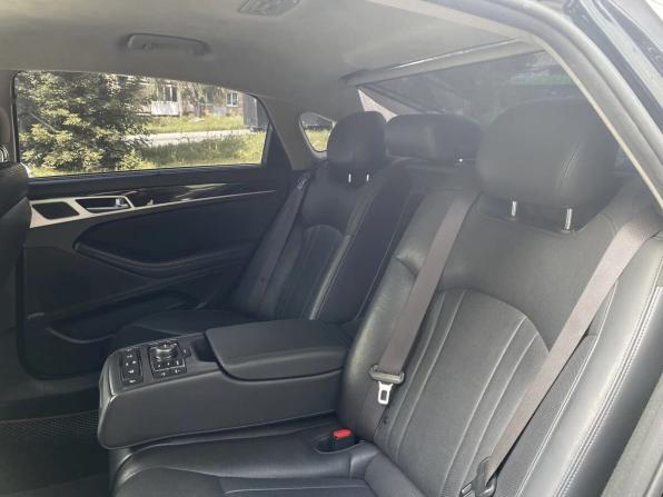 Hyundai Genesis II с пробегом 2014 года, цена 1 629 000 рублей, 233044 км, седан, Автокод Объявления