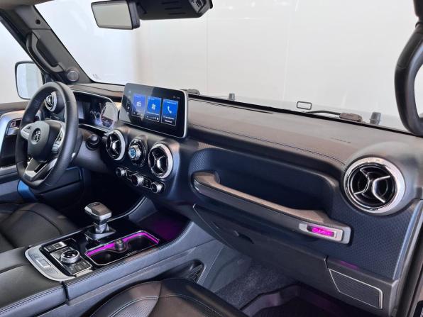 BAIC BJ40 I Рестайлинг с пробегом 2023 года, цена 3 350 000 рублей, 40367 км, внедорожник, Автокод Объявления