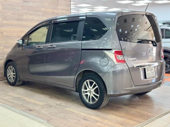 Honda Freed I Рестайлинг 2 с пробегом 2016 года, цена 1 290 000 рублей, 132500 км, компактвэн, Автокод Объявления