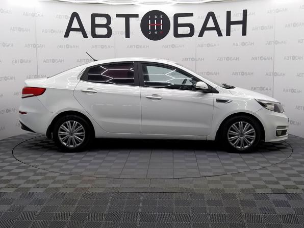 Kia Rio III Рестайлинг с пробегом 2015 года, цена 749 000 рублей, 200000 км, седан, Автокод Объявления