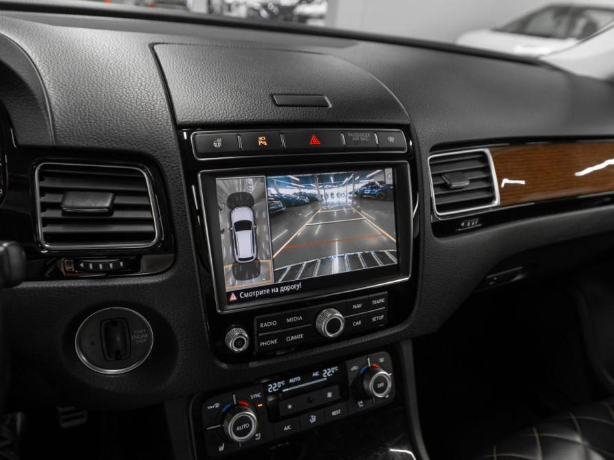 Volkswagen Touareg II Рестайлинг Москва  - изображение 21