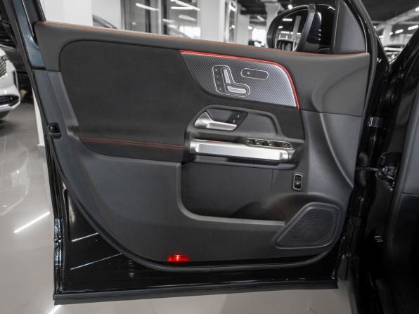 Mercedes-Benz GLB AMG I (X247) Рестайлинг с пробегом 2025 года, цена 7 400 000 рублей, 3160 км, внедорожник, Автокод Объявления