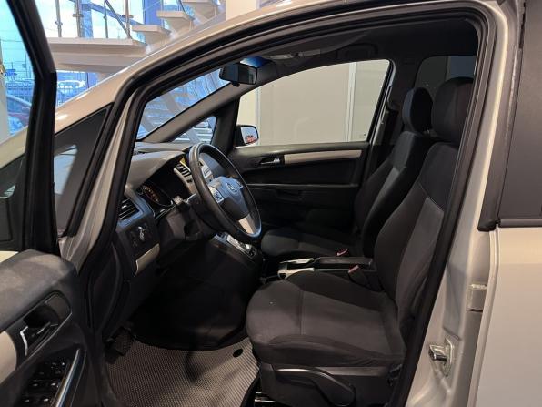 Opel Zafira B с пробегом 2008 года, цена 365 000 рублей, 329420 км, компактвэн, Автокод Объявления