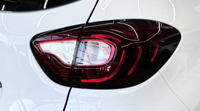 Renault Kaptur I с пробегом 2017 года, цена 1 379 000 рублей, 127200 км, внедорожник, Автокод Объявления