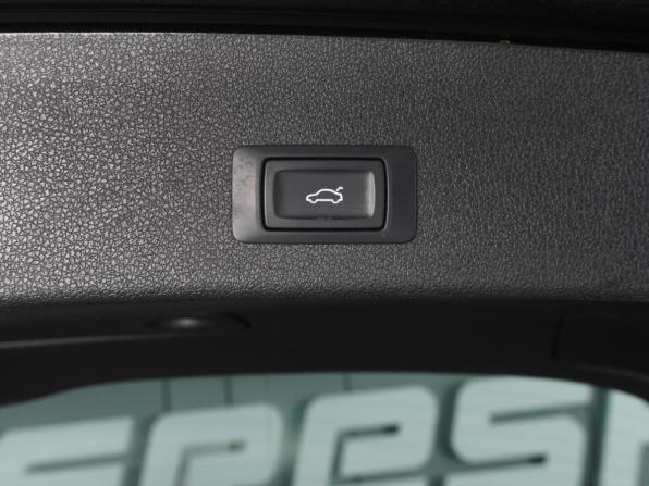 Audi Q5 I (8R) Рестайлинг с пробегом 2016 года, цена 2 959 000 рублей, 96523 км, внедорожник, Автокод Объявления