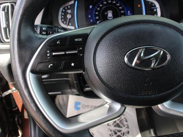 Hyundai Creta II с пробегом 2022 года, цена 1 878 100 рублей, 105996 км, внедорожник, Автокод Объявления