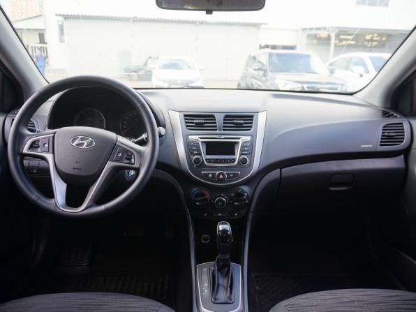 Hyundai Solaris I Рестайлинг с пробегом 2015 года, цена 1 010 000 рублей, 122000 км, седан, Автокод Объявления
