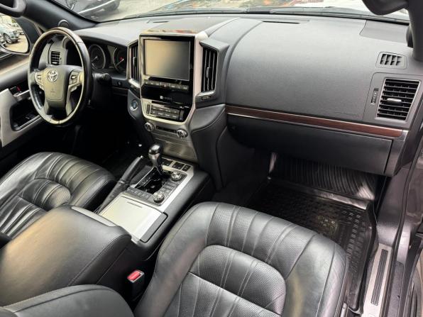 Toyota Land Cruiser 200 Series Рестайлинг 2 с пробегом 2019 года, цена 6 479 000 рублей, 190380 км, внедорожник, Автокод Объявления