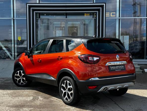 Renault Kaptur I с пробегом 2017 года, цена 1 660 000 рублей, 117530 км, внедорожник, Автокод Объявления