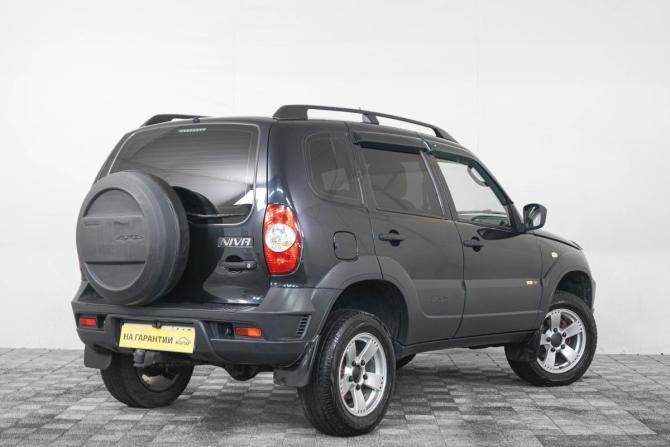 Chevrolet Niva I Рестайлинг с пробегом 2017 года, цена 879 000 рублей, 177486 км, внедорожник, Автокод Объявления