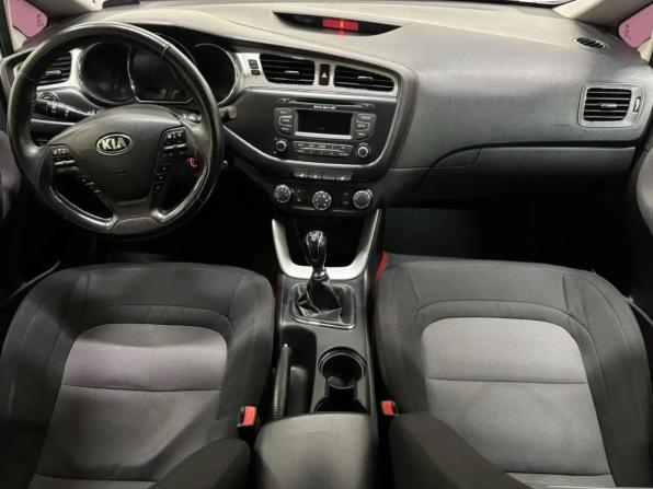 Kia Ceed II с пробегом 2013 года, цена 859 000 рублей, 191589 км, хэтчбек, Автокод Объявления