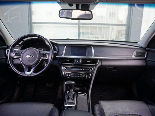 Kia Optima IV Рестайлинг с пробегом 2018 года, цена 1 628 000 рублей, 157311 км, седан, Автокод Объявления