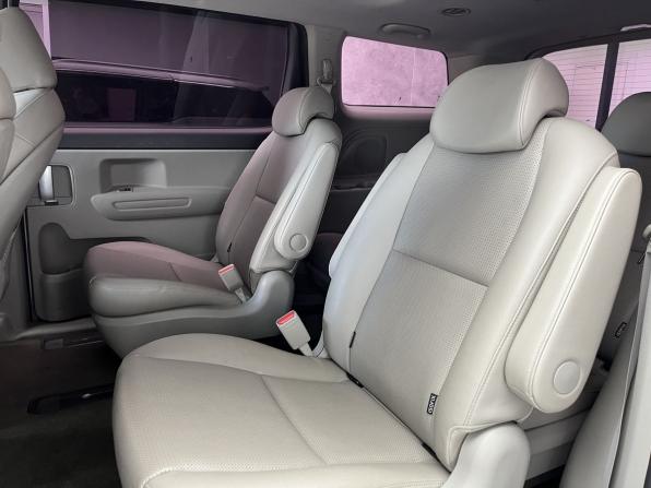 Kia Carnival III с пробегом 2018 года, цена 2 350 000 рублей, 151041 км, минивэн, Автокод Объявления