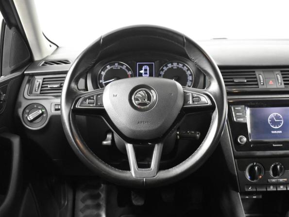 Skoda Rapid I с пробегом 2017 года, цена 1 125 200 рублей, 160122 км, лифтбек, Автокод Объявления