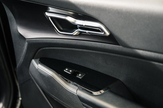 Kia Sportage V с пробегом 2022 года, цена 3 450 000 рублей, 103000 км, внедорожник, Автокод Объявления