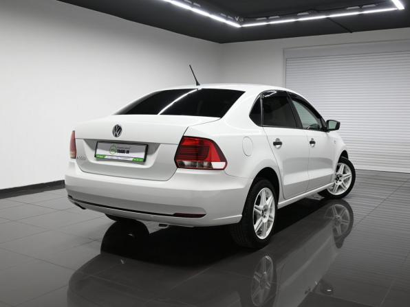 Volkswagen Polo V Рестайлинг с пробегом 2015 года, цена 845 000 рублей, 168954 км, седан, Автокод Объявления