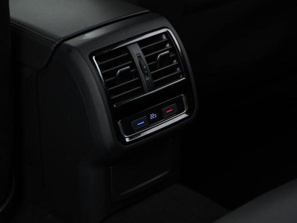 Volkswagen Passat B8 Рестайлинг с пробегом 2019 года, цена 3 399 050 рублей, 133731 км, универсал, Автокод Объявления