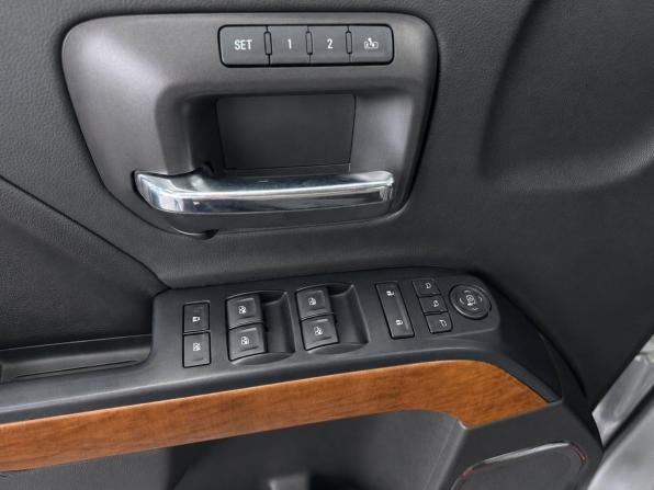 Chevrolet Silverado III (K2XX) Рестайлинг с пробегом 2016 года, цена 4 270 000 рублей, 235232 км, offers.body_type.unknown, Автокод Объявления