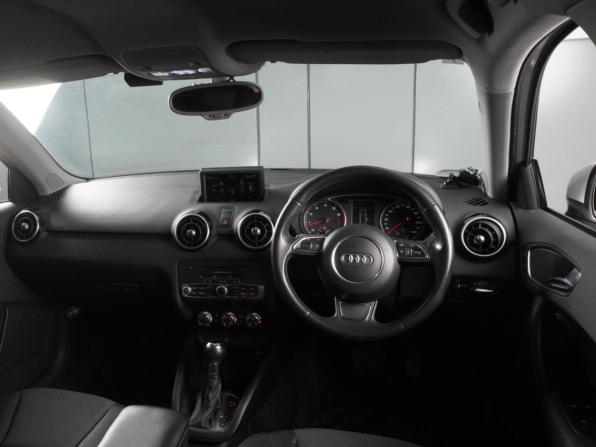 Audi A1 I (8X) с пробегом 2012 года, цена 950 000 рублей, 100429 км, хэтчбек, Автокод Объявления
