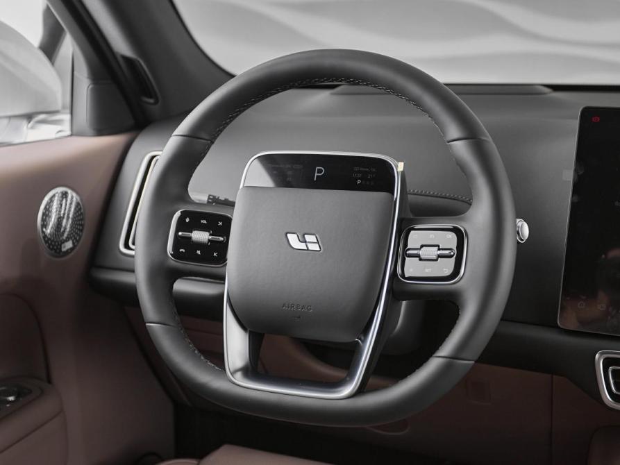 Li Auto (Lixiang) L6 Москва  - изображение 13