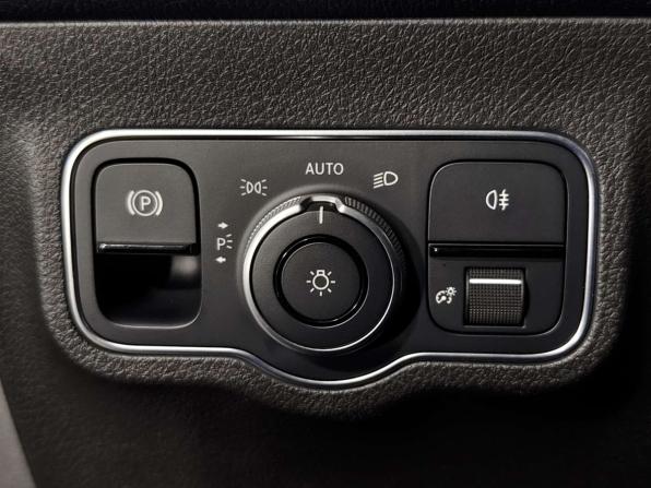 Mercedes-Benz GLB I (X247) с пробегом 2021 года, цена 3 190 000 рублей, 112102 км, внедорожник, Автокод Объявления