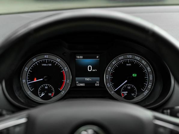 Skoda Octavia III (A7) Рестайлинг с пробегом 2017 года, цена 1 590 000 рублей, 122864 км, универсал, Автокод Объявления