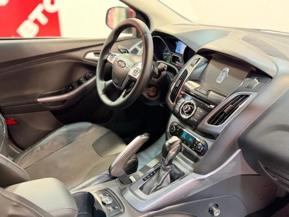 Ford Focus III с пробегом 2012 года, цена 899 000 рублей, 129089 км, хэтчбек, Автокод Объявления