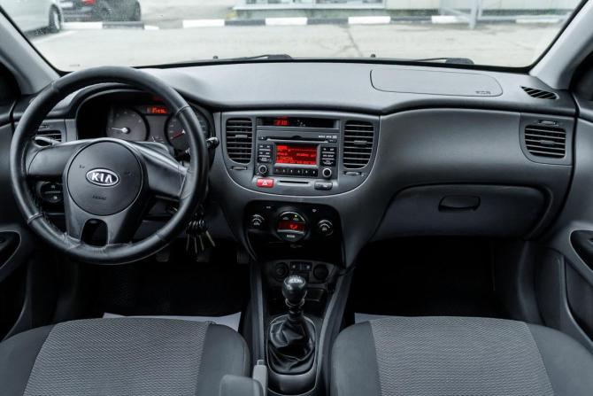 Kia Rio II Рестайлинг с пробегом 2010 года, цена 417 000 рублей, 211600 км, хэтчбек, Автокод Объявления