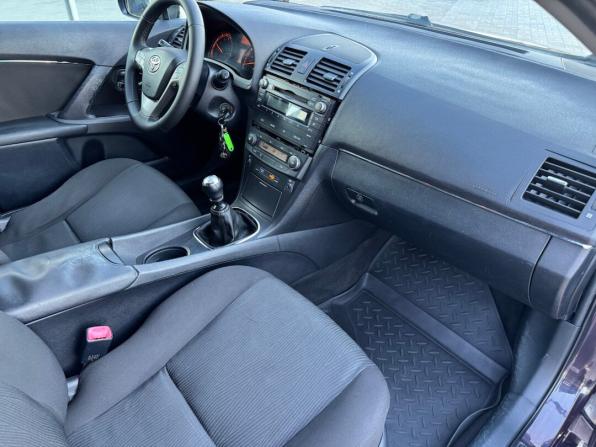 Toyota Avensis III с пробегом 2009 года, цена 699 900 рублей, 284388 км, седан, Автокод Объявления