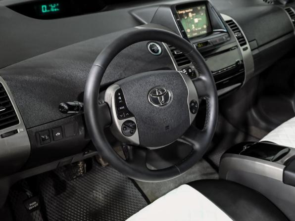 Toyota Prius II Рестайлинг (XW20) с пробегом 2008 года, цена 800 000 рублей, 148164 км, лифтбек, Автокод Объявления