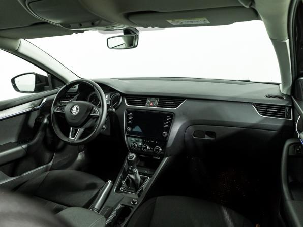 Skoda Octavia III (A7) Рестайлинг с пробегом 2018 года, цена 1 905 900 рублей, 76734 км, лифтбек, Автокод Объявления