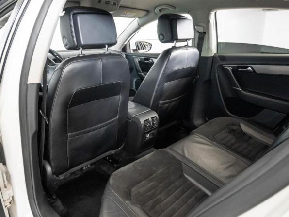 Volkswagen Passat B7 с пробегом 2013 года, цена 1 265 000 рублей, 167144 км, седан, Автокод Объявления