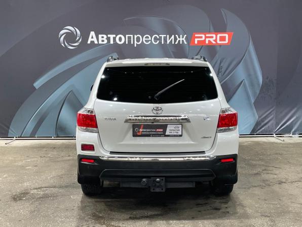 Toyota Highlander II (XU40) Рестайлинг с пробегом 2012 года, цена 1 899 000 рублей, 235892 км, внедорожник, Автокод Объявления