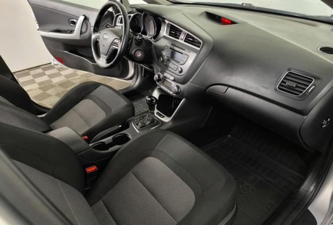 Kia Ceed III с пробегом 2018 года, цена 1 245 000 рублей, 137454 км, универсал, Автокод Объявления