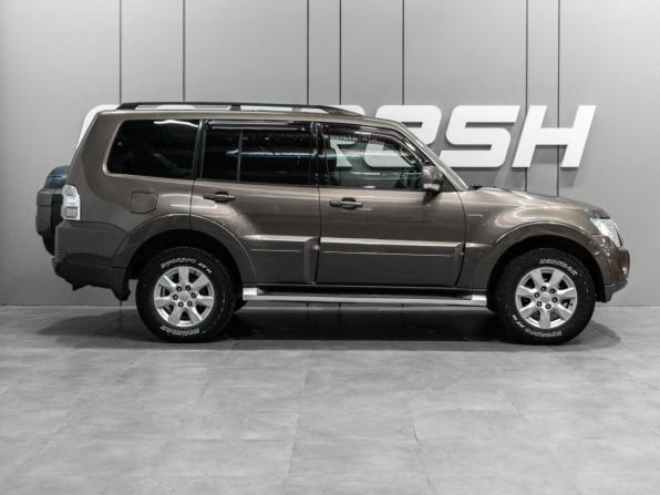 Mitsubishi Pajero IV Рестайлинг 1 с пробегом 2011 года, цена 1 749 000 рублей, 307477 км, внедорожник, Автокод Объявления