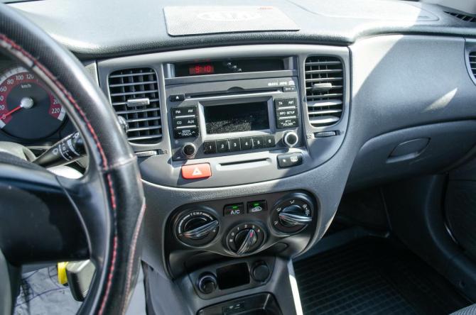 Kia Rio II Рестайлинг с пробегом 2010 года, цена 396 000 рублей, 420000 км, хэтчбек, Автокод Объявления
