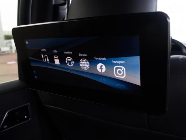 Toyota Land Cruiser 300 Series с пробегом 2023 года, цена 12 699 000 рублей, 26744 км, внедорожник, Автокод Объявления