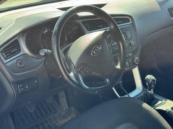 Kia Ceed II Рестайлинг с пробегом 2015 года, цена 850 000 рублей, 214845 км, хэтчбек, Автокод Объявления