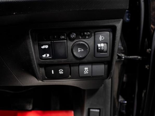 Honda Freed I Рестайлинг с пробегом 2012 года, цена 915 000 рублей, 184368 км, компактвэн, Автокод Объявления