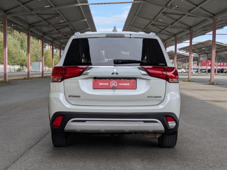 Mitsubishi Outlander III Рестайлинг 3 Екатеринбург  - изображение 6