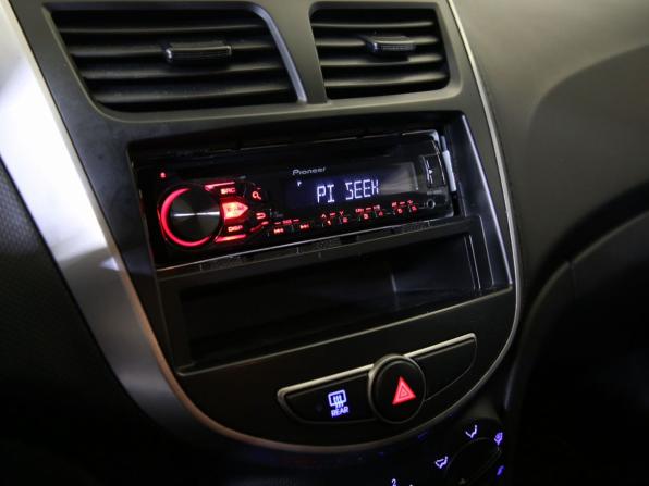 Hyundai Solaris I Рестайлинг с пробегом 2016 года, цена 945 000 рублей, 67199 км, седан, Автокод Объявления