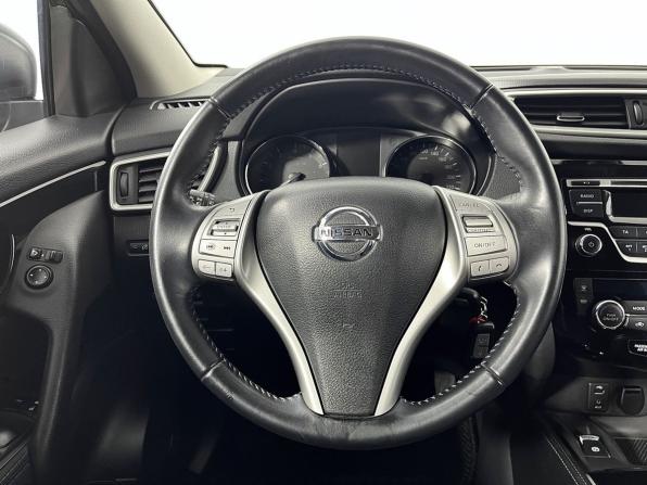 Nissan Qashqai II с пробегом 2017 года, цена 1 890 000 рублей, 71781 км, внедорожник, Автокод Объявления