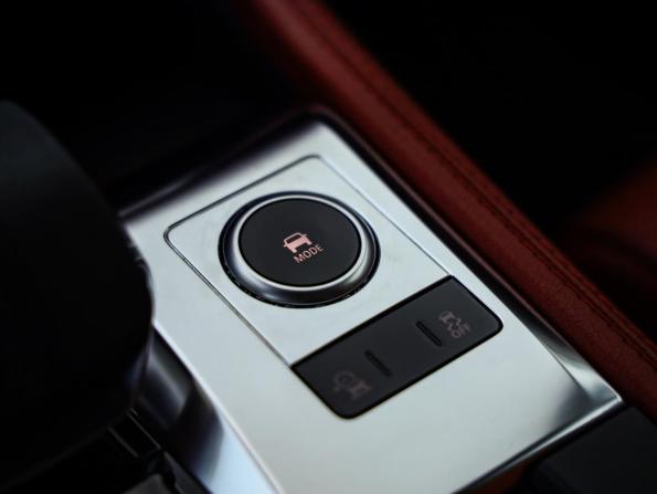 Jaguar F-Pace I Рестайлинг с пробегом 2021 года, цена 5 530 000 рублей, 25911 км, внедорожник, Автокод Объявления