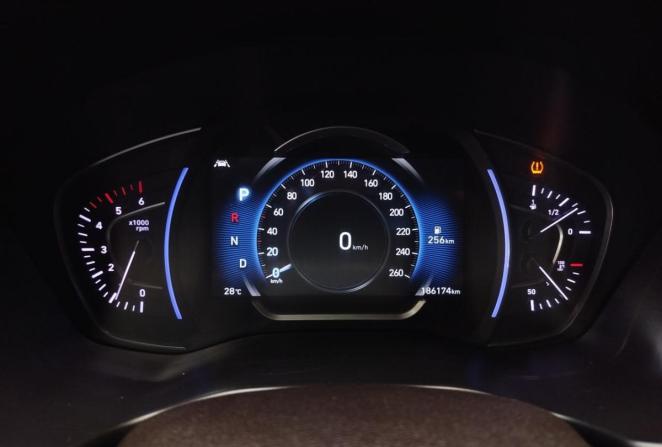 Hyundai Santa Fe IV с пробегом 2018 года, цена 2 800 000 рублей, 186174 км, внедорожник, Автокод Объявления